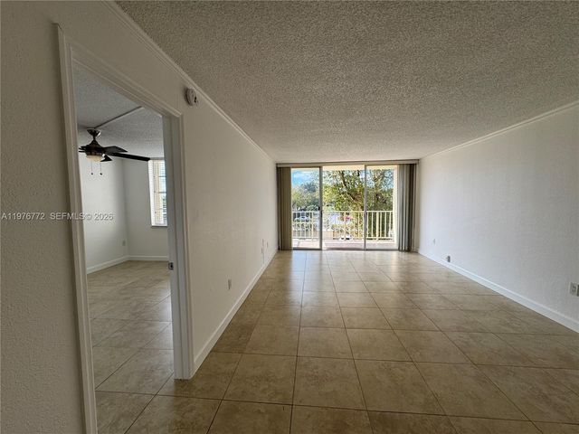 13120 SW 92nd Ave B-302, Miami, FL 33176