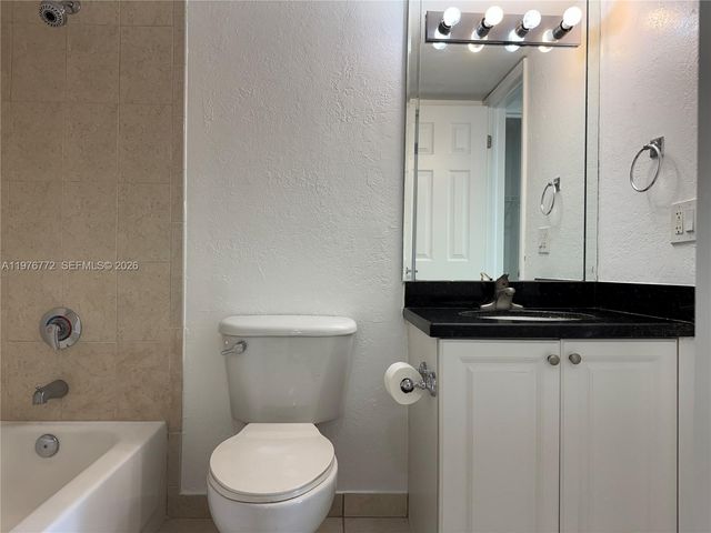 13120 SW 92nd Ave B-302, Miami, FL 33176