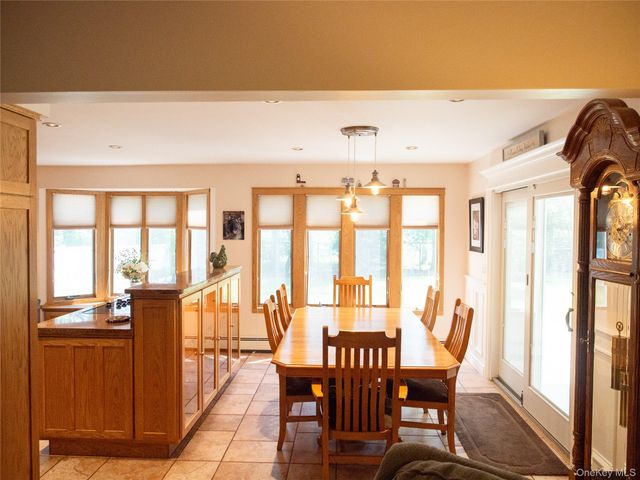 8 Donnatella Lane, Nesconset, NY 11767