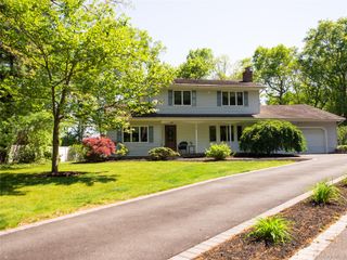 8 Donnatella Lane, Nesconset, NY 11767
