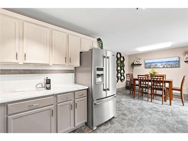 1880 Windmill Drive, Baldwin, WI 54002