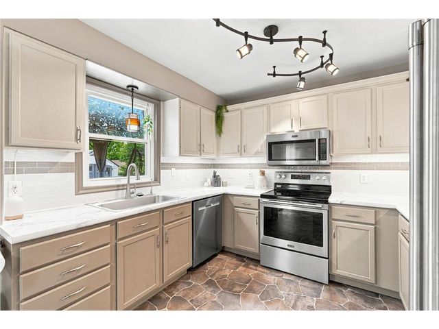 1880 Windmill Drive, Baldwin, WI 54002