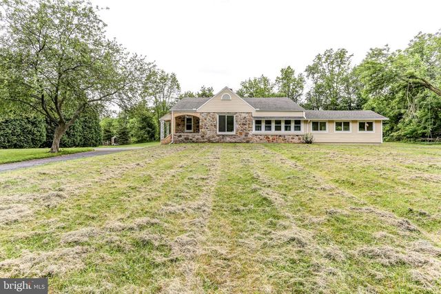 1140 OYSTER MILL RD, Camp Hill, PA 17011