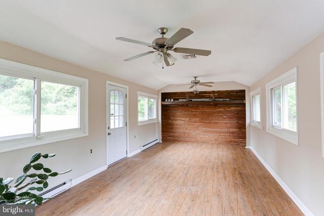 1140 OYSTER MILL RD, Camp Hill, PA 17011