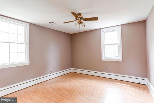 1140 OYSTER MILL RD, Camp Hill, PA 17011