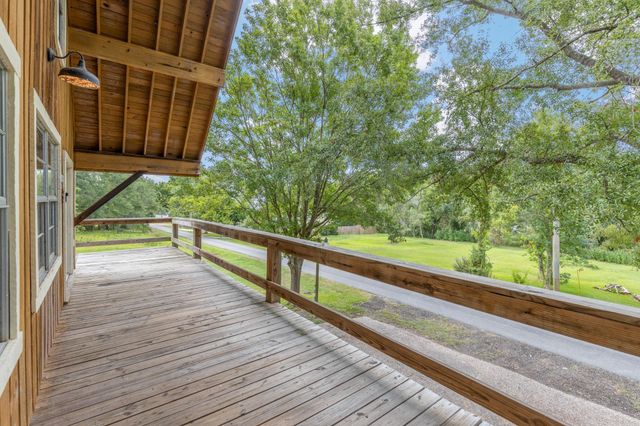 161 White Oak Street, Point Blank, TX 77364