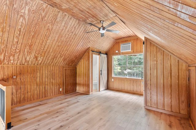 161 White Oak Street, Point Blank, TX 77364