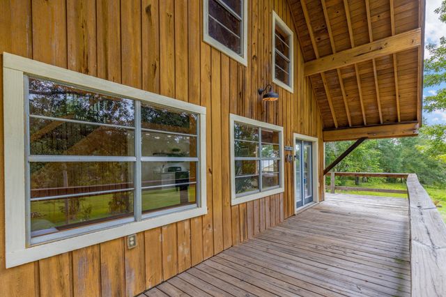 161 White Oak Street, Point Blank, TX 77364