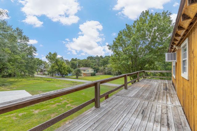 161 White Oak Street, Point Blank, TX 77364