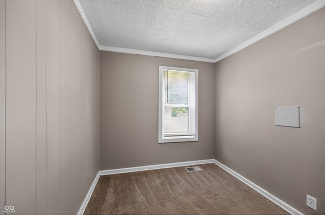 5936 E Shimer Avenue, Indianapolis, IN 46219