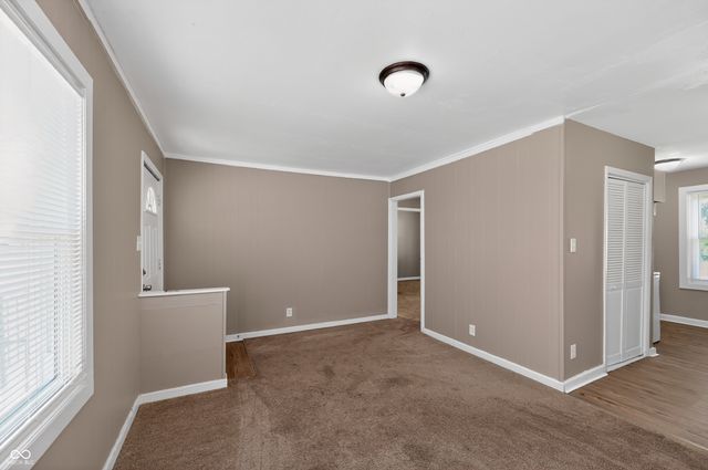 5936 E Shimer Avenue, Indianapolis, IN 46219