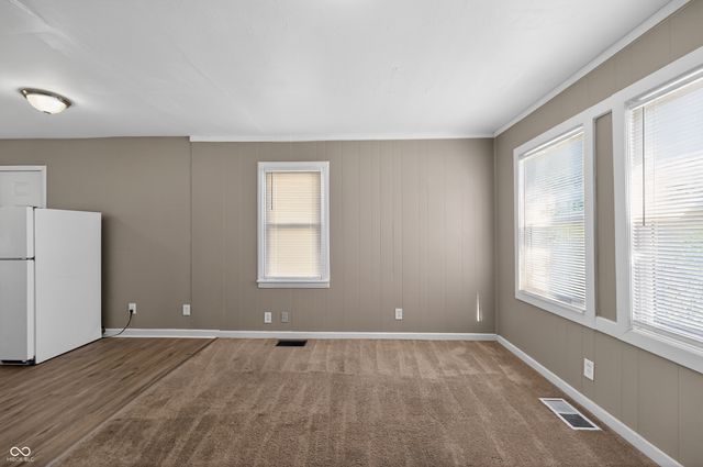 5936 E Shimer Avenue, Indianapolis, IN 46219