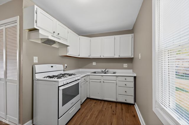 5936 E Shimer Avenue, Indianapolis, IN 46219
