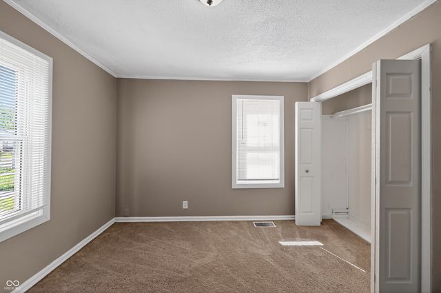 5936 E Shimer Avenue, Indianapolis, IN 46219