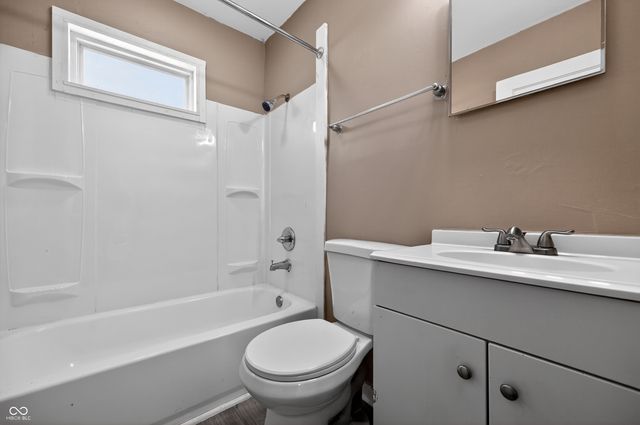 5936 E Shimer Avenue, Indianapolis, IN 46219