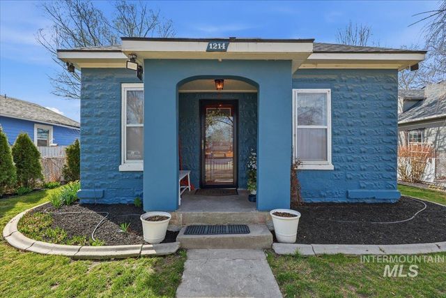 1214 Everett St, Caldwell, ID 83605