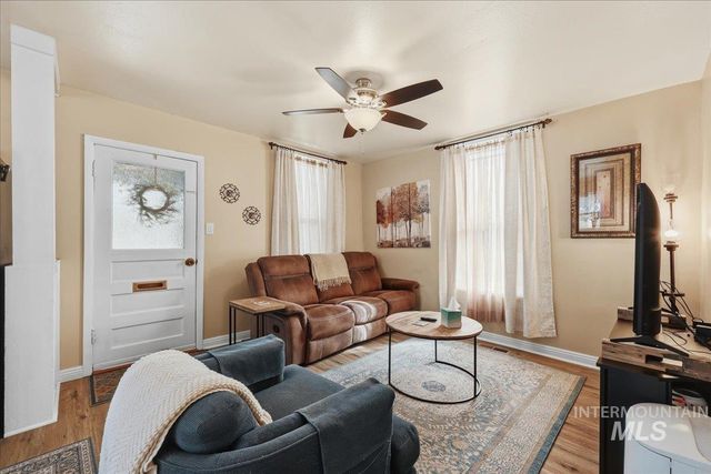 1214 Everett St, Caldwell, ID 83605