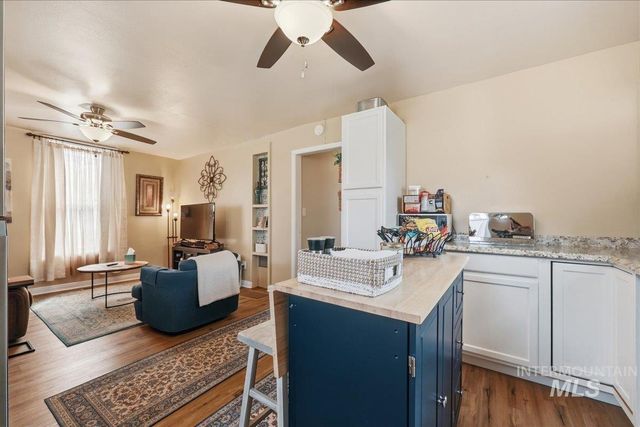 1214 Everett St, Caldwell, ID 83605