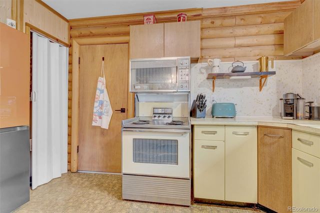 14601 S Elk Creek Road, Pine, CO 80470