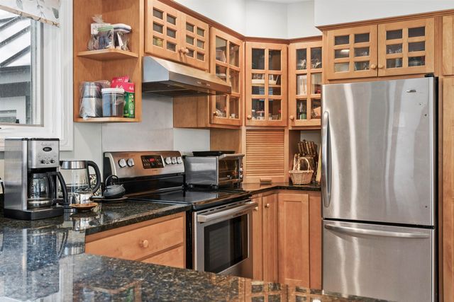 14 MacDonald Drive, Hanover, NH 03755