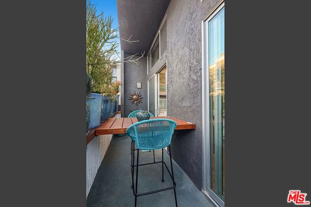 472 Rosecrans Avenue, Manhattan Beach, CA 90266