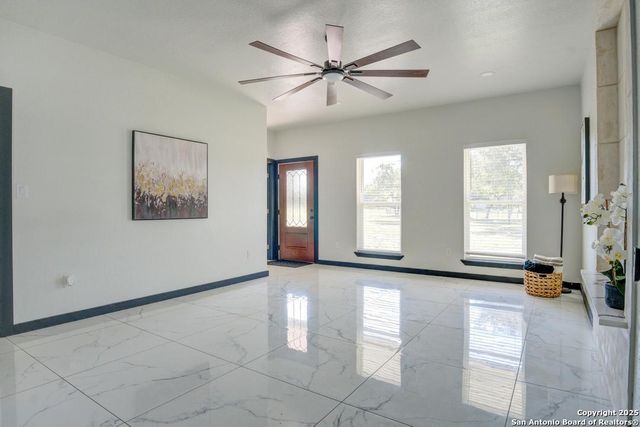 140 county road 6871, Natalia, TX 78059