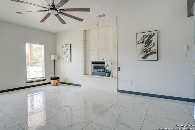 140 county road 6871, Natalia, TX 78059