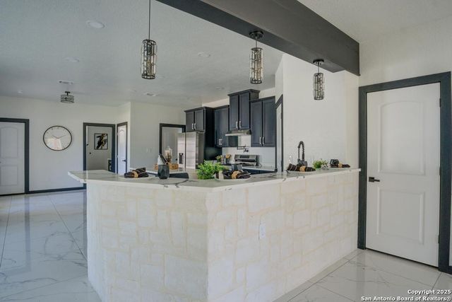 140 county road 6871, Natalia, TX 78059