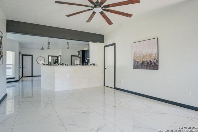 140 county road 6871, Natalia, TX 78059