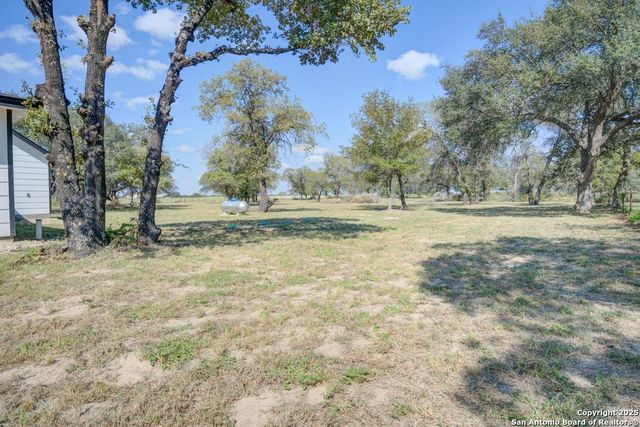 140 county road 6871, Natalia, TX 78059