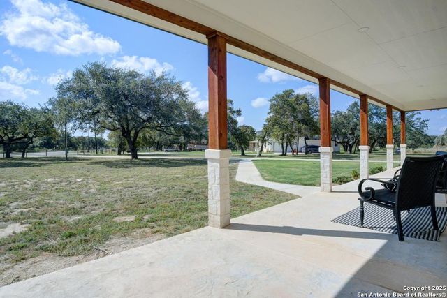 140 county road 6871, Natalia, TX 78059