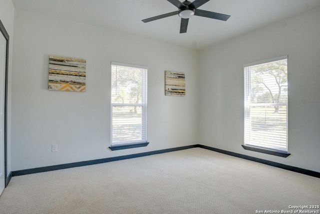 140 county road 6871, Natalia, TX 78059