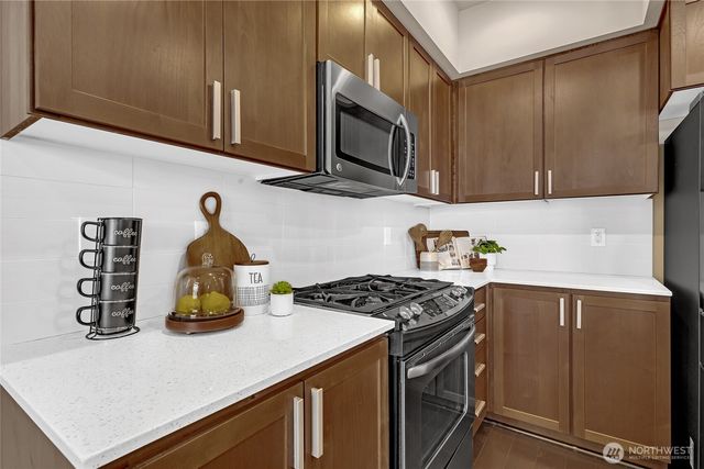 2129 NW Talus Dr, Issaquah, WA 98027