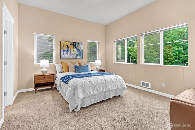 2129 NW Talus Dr, Issaquah, WA 98027