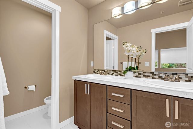 2129 NW Talus Dr, Issaquah, WA 98027