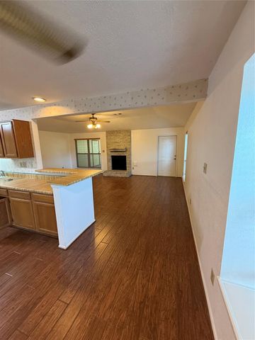 10941 Rosewood Court, La Porte, TX 77571