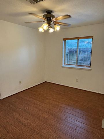 10941 Rosewood Court, La Porte, TX 77571