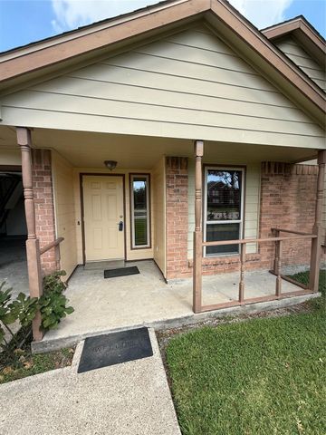 10941 Rosewood Court, La Porte, TX 77571