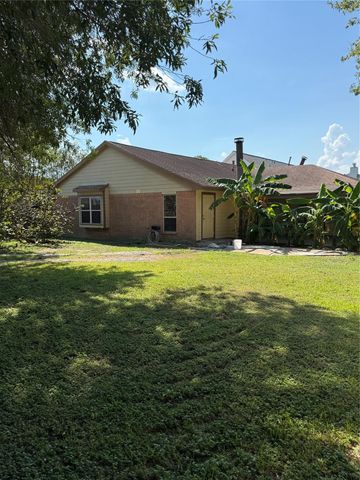 10941 Rosewood Court, La Porte, TX 77571