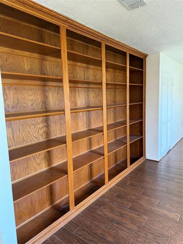 10941 Rosewood Court, La Porte, TX 77571