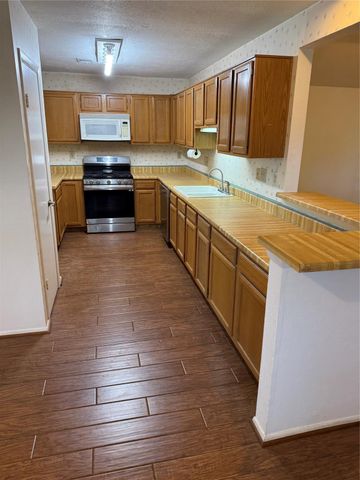 10941 Rosewood Court, La Porte, TX 77571