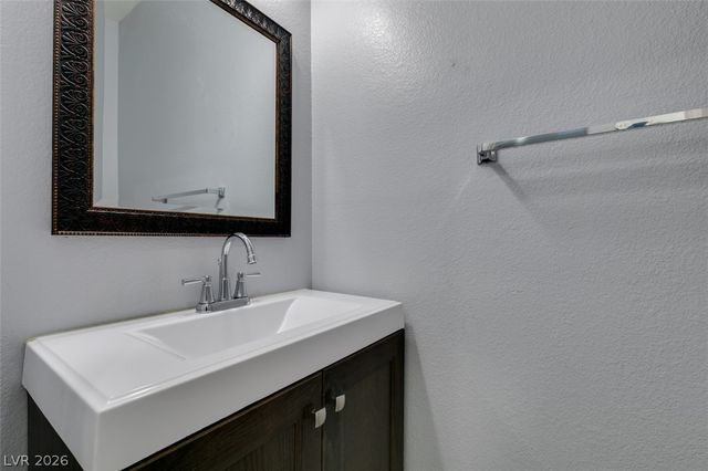 91 Lockheed Avenue, Las Vegas, NV 89183