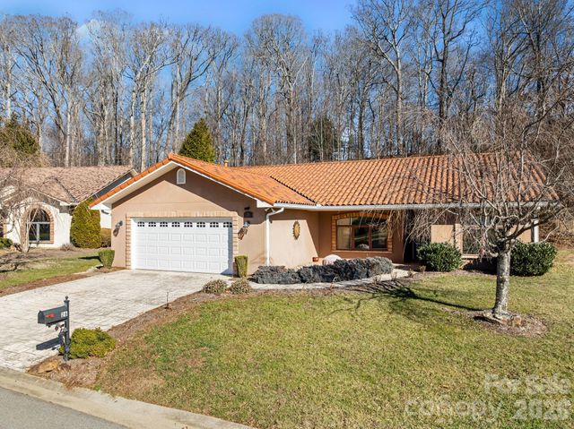 26 Ocaso Drive, Asheville, NC 28806