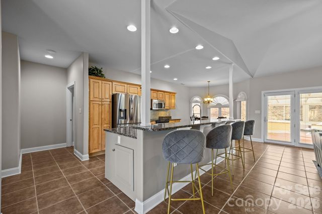 26 Ocaso Drive, Asheville, NC 28806