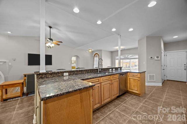 26 Ocaso Drive, Asheville, NC 28806