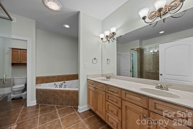 26 Ocaso Drive, Asheville, NC 28806