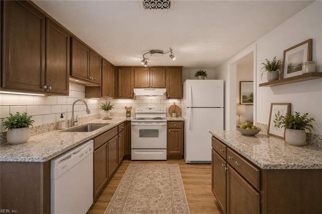 1331 Sierra DR, Virginia Beach, VA 23453