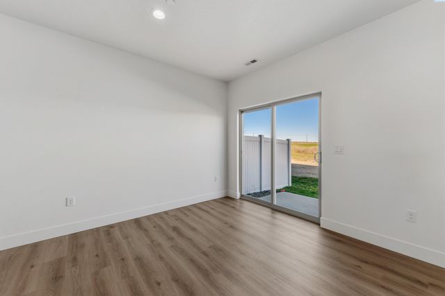 4517 Road 114, Pasco, WA 99301