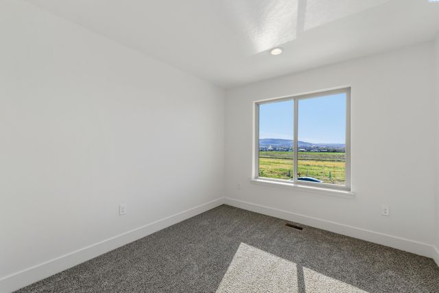 4517 Road 114, Pasco, WA 99301