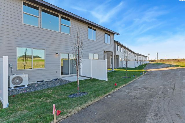 4517 Road 114, Pasco, WA 99301